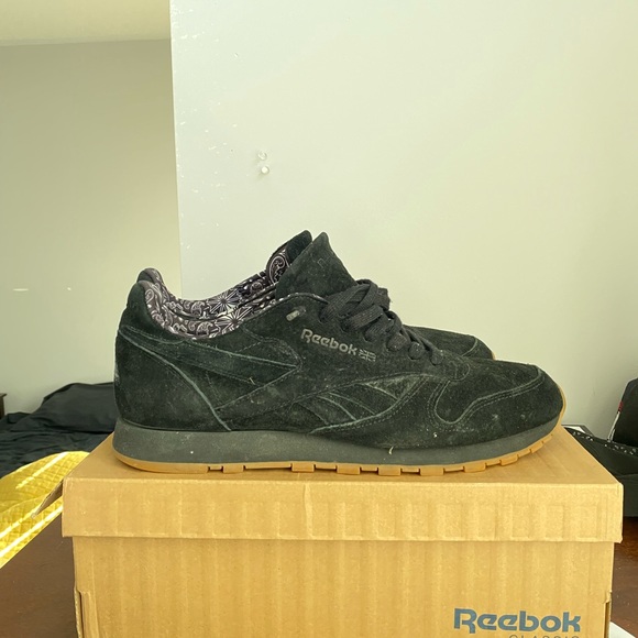 Rebook classic black suede - Picture 1 of 2